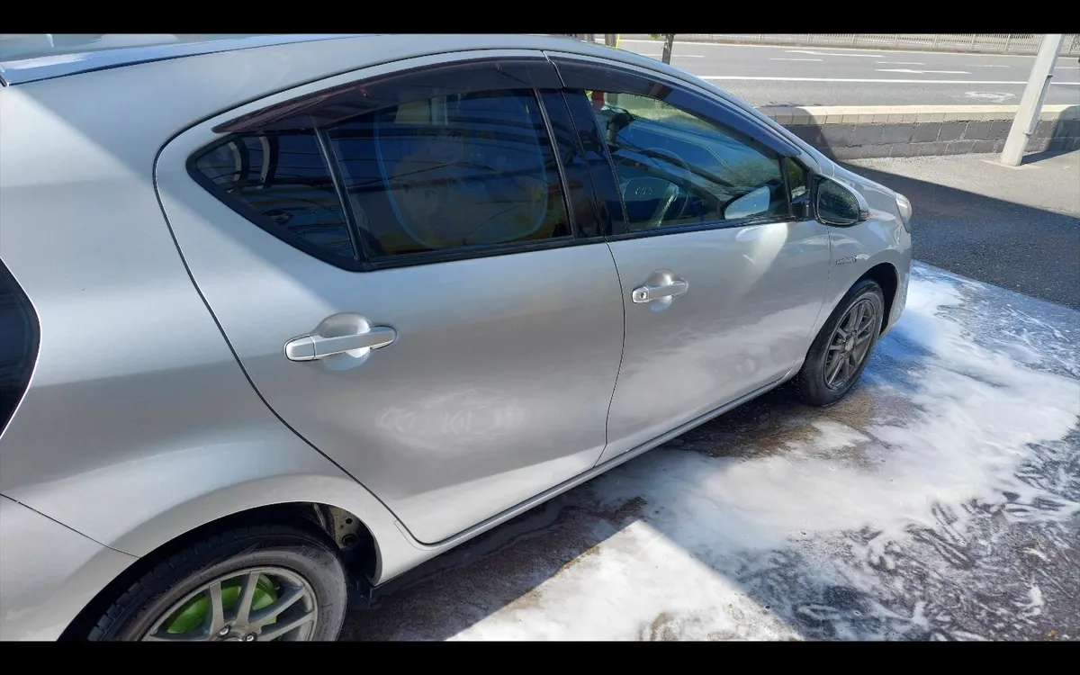 Toyota Aqua 2016 - Image 4