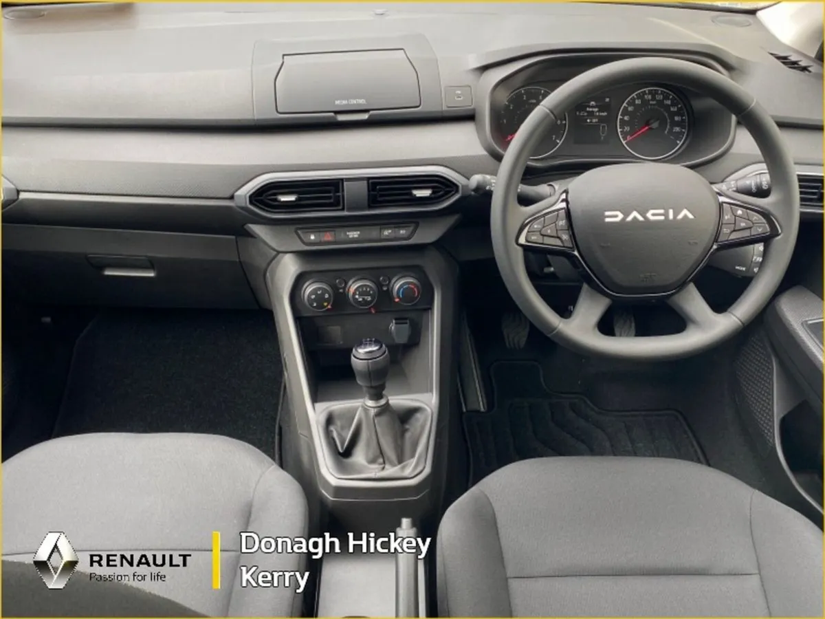 Dacia Sandero Essential 1.0  2 000 OFF - Image 2