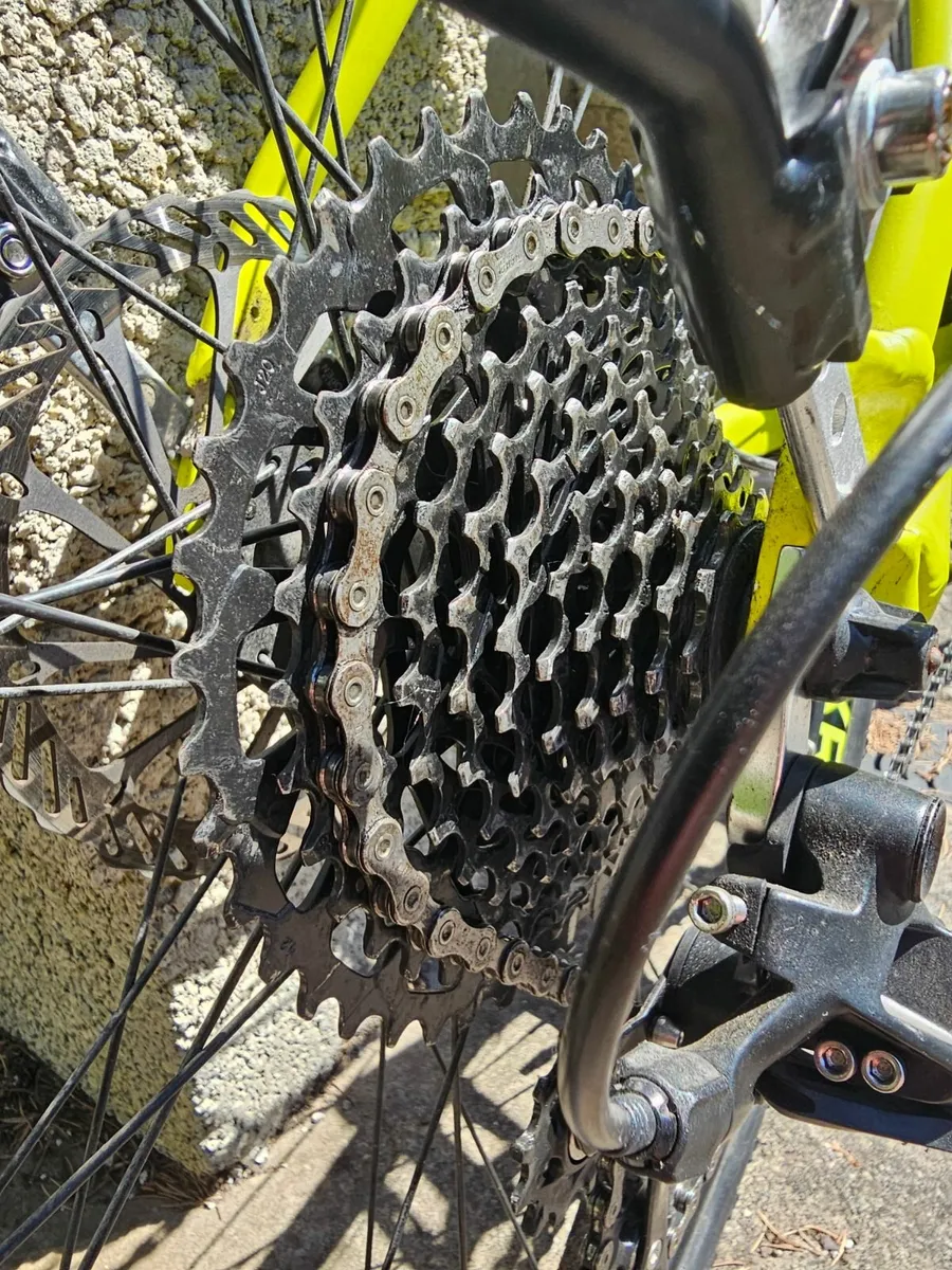 Cyclocross bike Boardman CXR 8.9 - Image 3