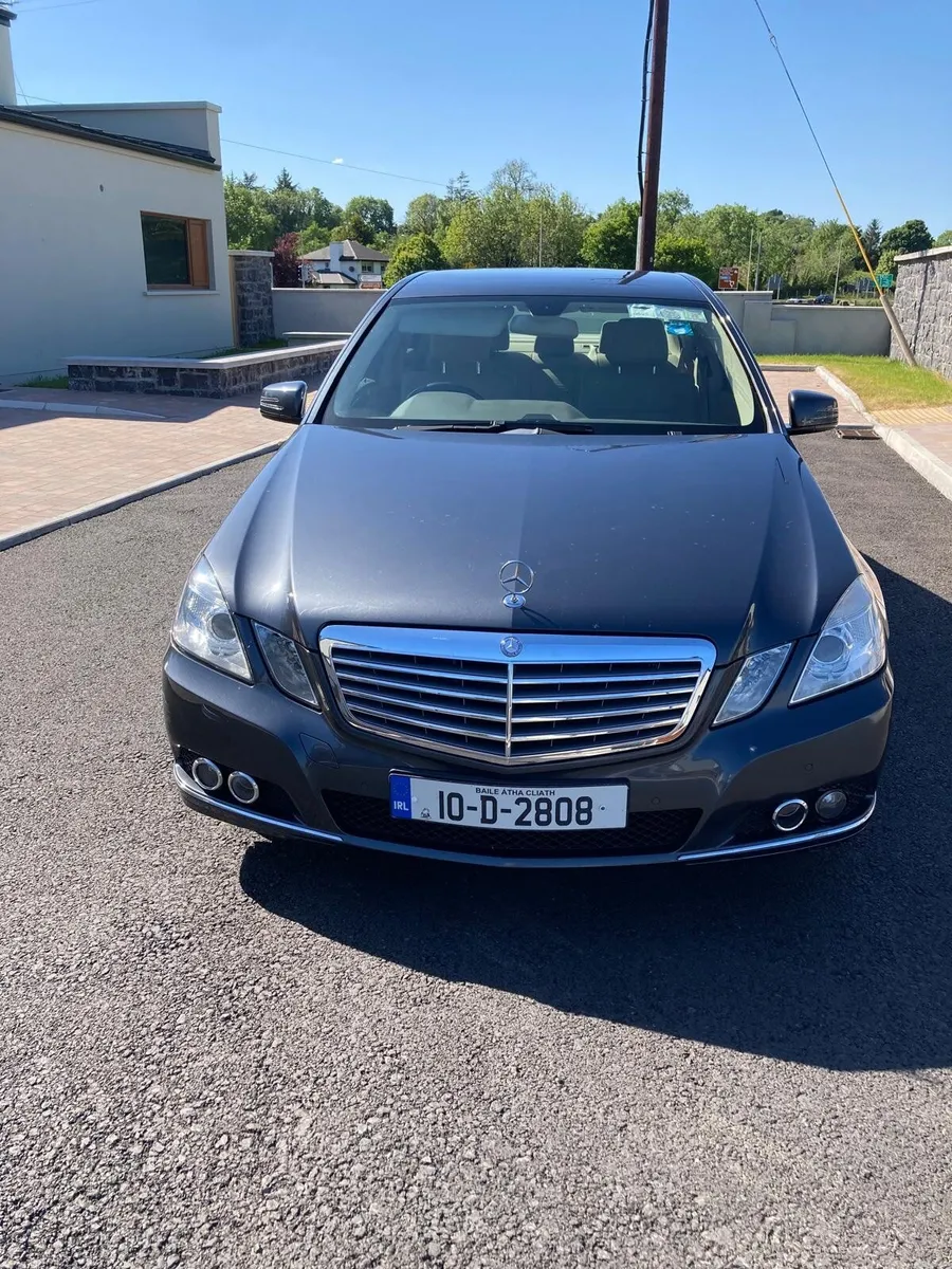 Mercedes-Benz E-Class 2010 - Image 1