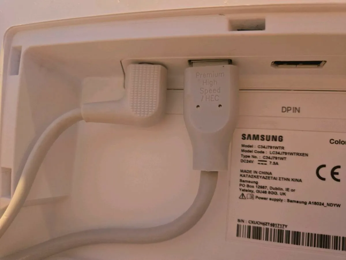 Samsung 34" monitor and monitor arm - Image 4