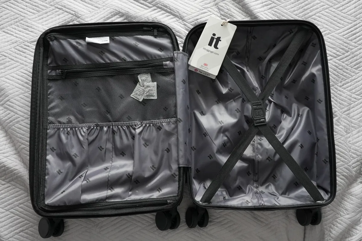 IT Luggage Legion Suitcase - Brand New - Image 4