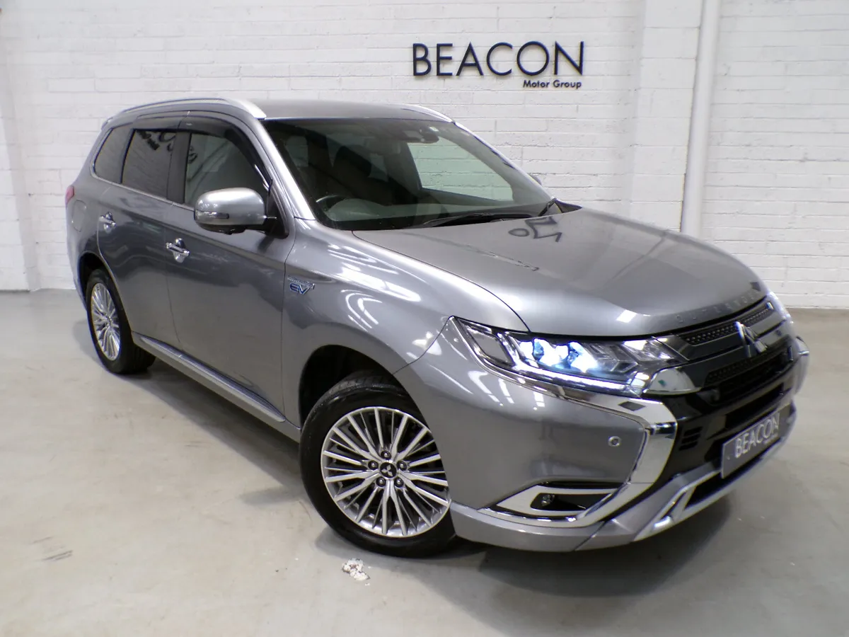 2019 AUTO HYBRID PLUG-IN*4X4*MITSUBISHI OUTLANDER* - Image 2