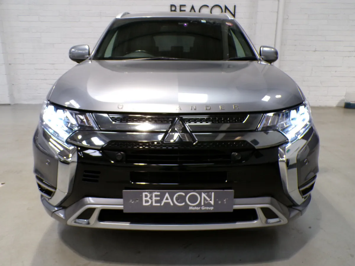 2019 AUTO HYBRID PLUG-IN*4X4*MITSUBISHI OUTLANDER* - Image 3