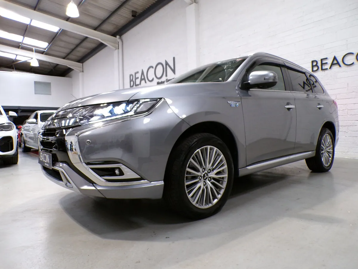 2019 AUTO HYBRID PLUG-IN*4X4*MITSUBISHI OUTLANDER* - Image 4