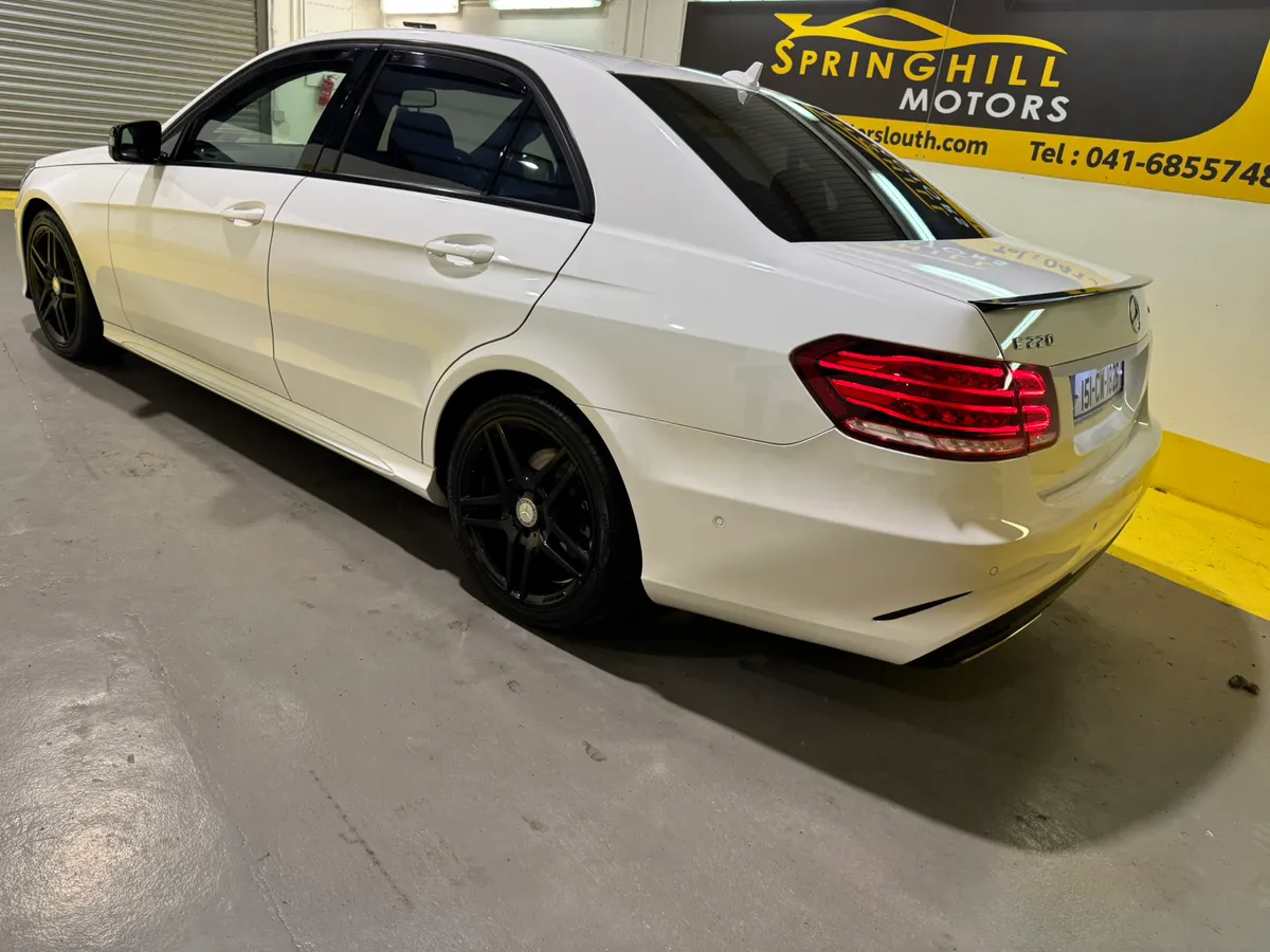 2015 Mercedes-Benz E220 CDI Bluetec AMG NIGHT ED - Image 3