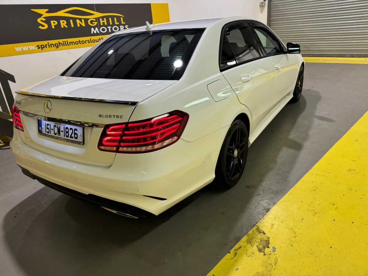2015 Mercedes-Benz E220 CDI Bluetec AMG NIGHT ED - Image 4