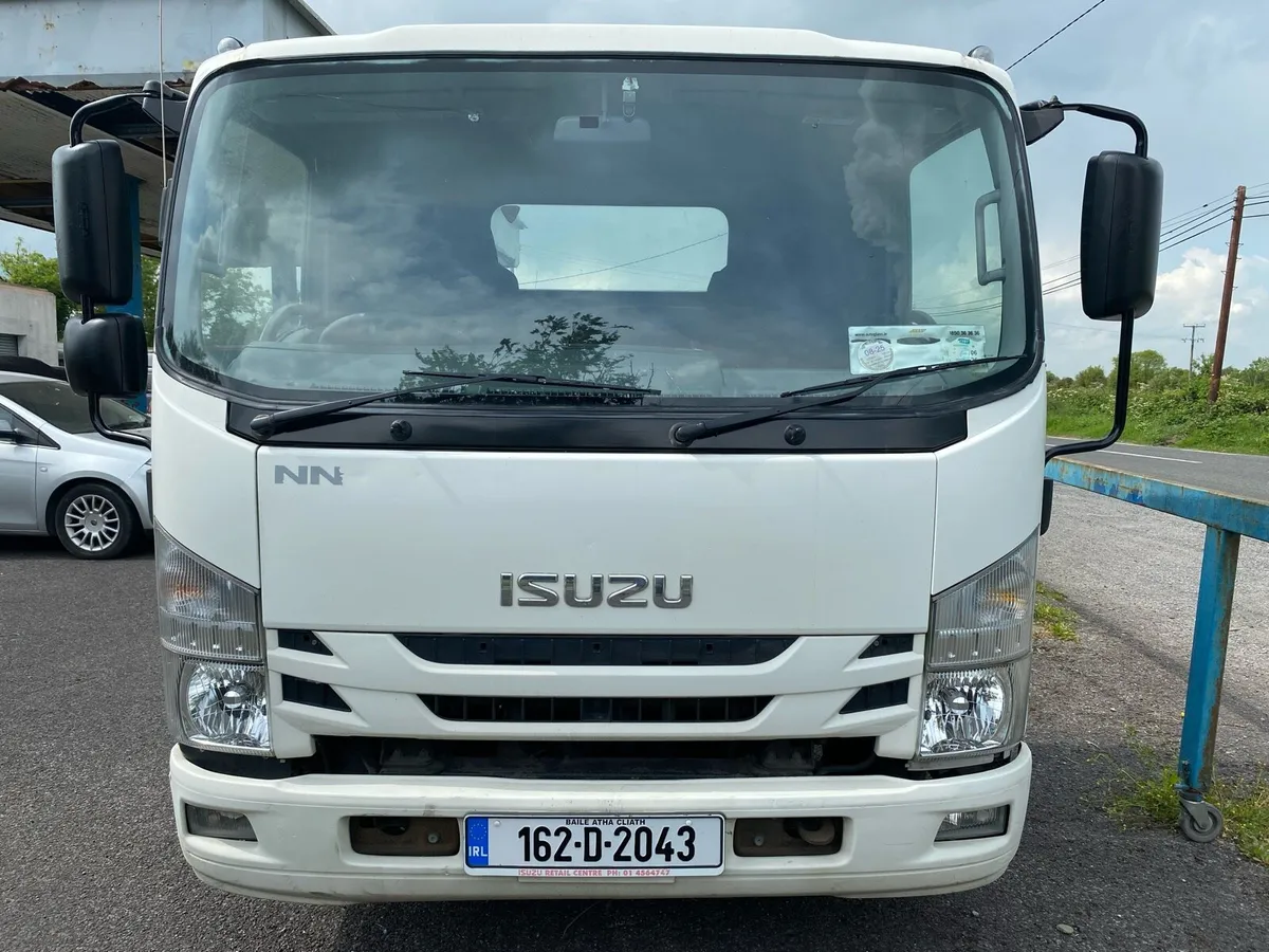 Isuzu NNR 3.5 T manual - Image 2