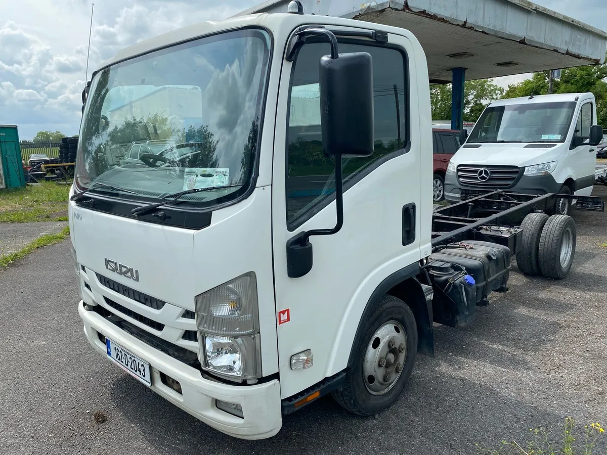 Isuzu NNR 3.5 T manual - Image 3