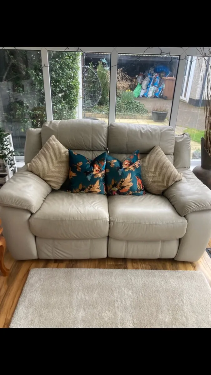 Leather sofa - Image 2