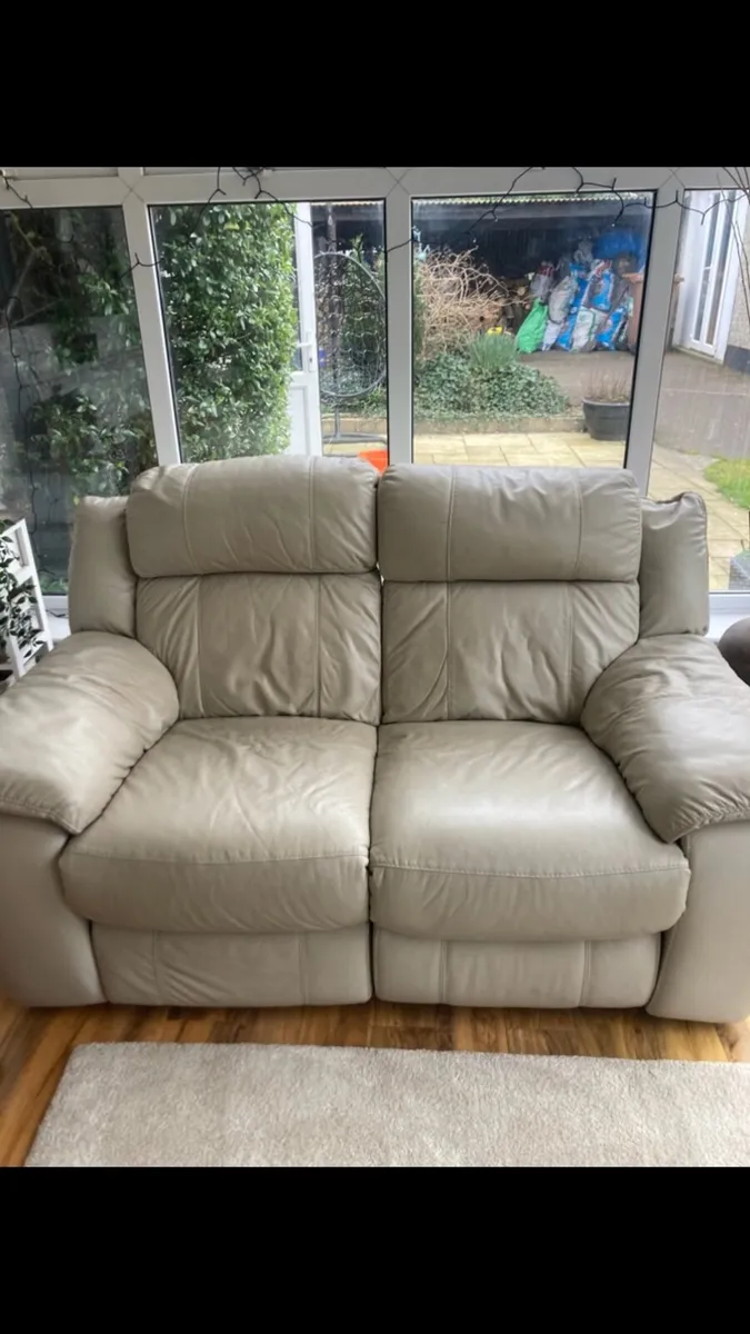 Leather sofa - Image 3