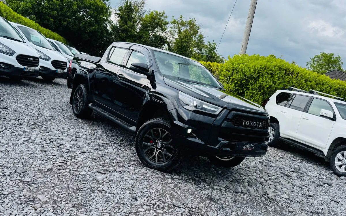 2023 Toyota Hilux GR SPORT AUTOMATIC TOP SPEC!! - Image 1