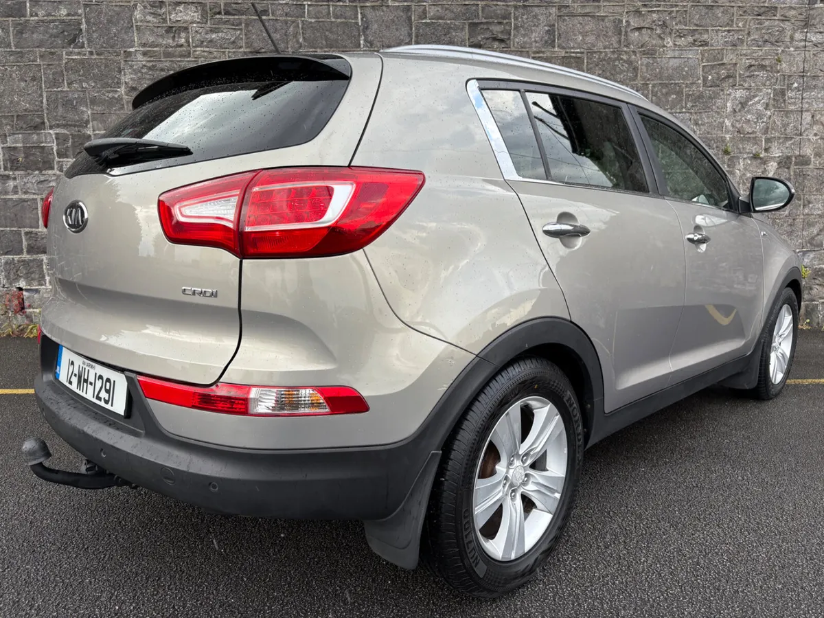 12 KIA SPORTAGE 4WD AUTO! RARE!! Trade ins welcome - Image 4