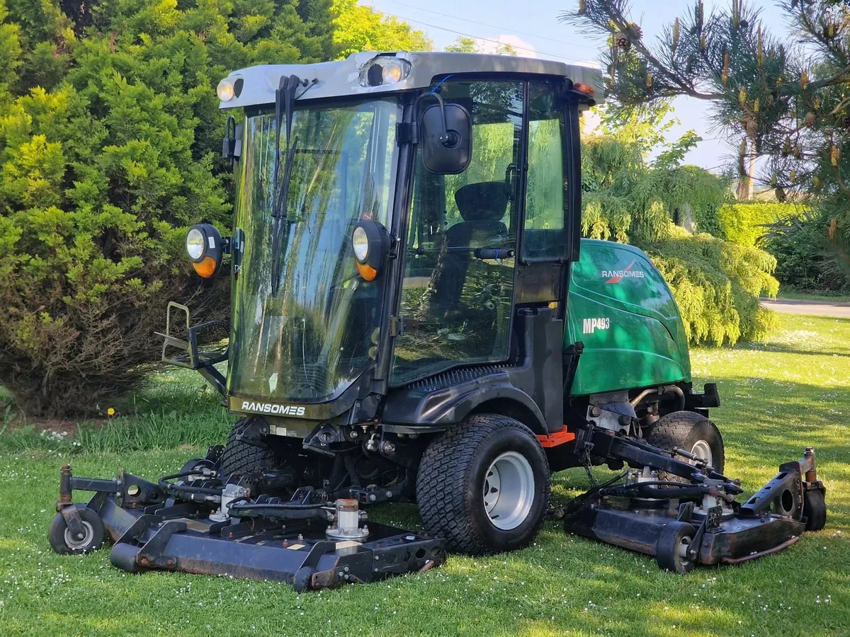 Ransomes ride on mower lawnmower - Image 1