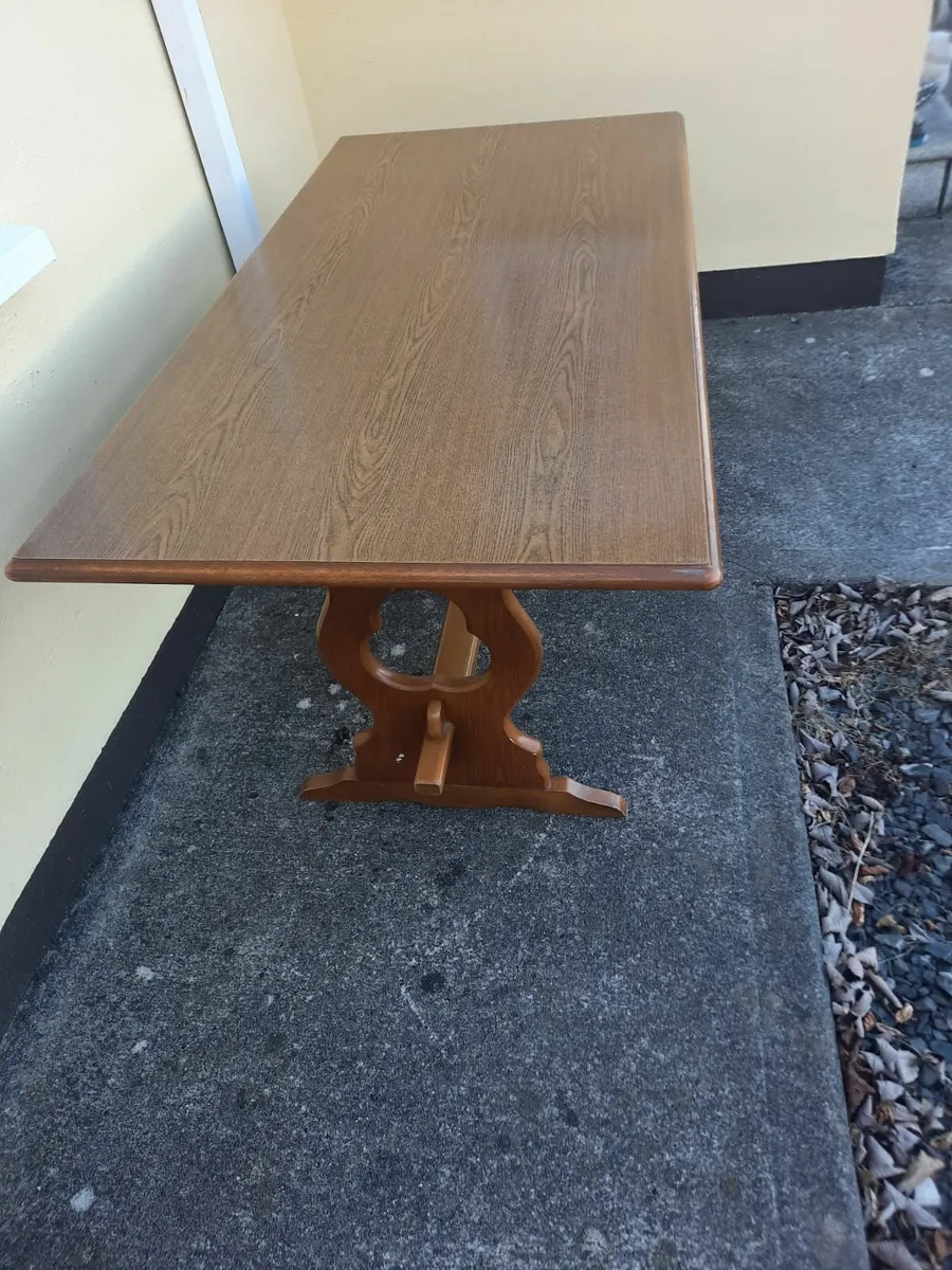 Kitchen table - Image 2