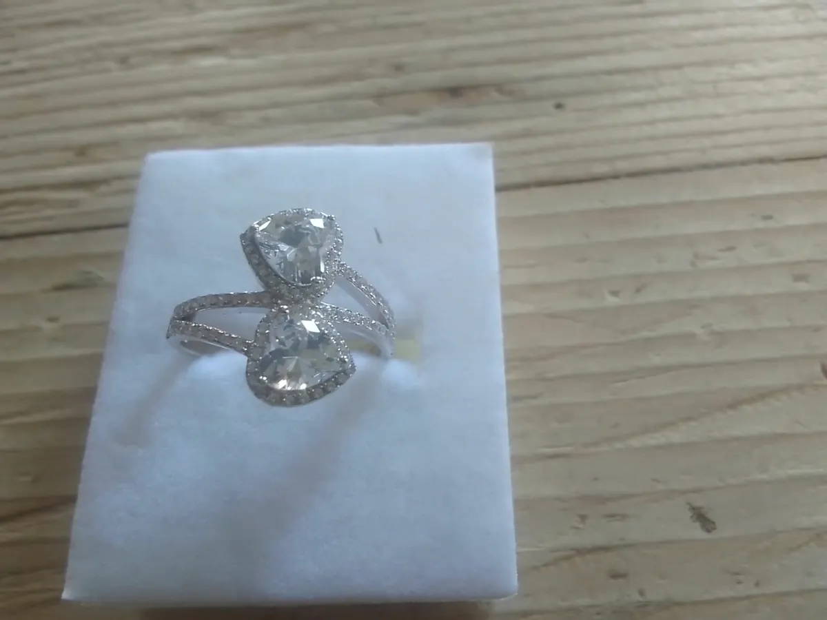 STERLING SILVER SWAROVSKI DOUBLE HEART RING O - Image 1