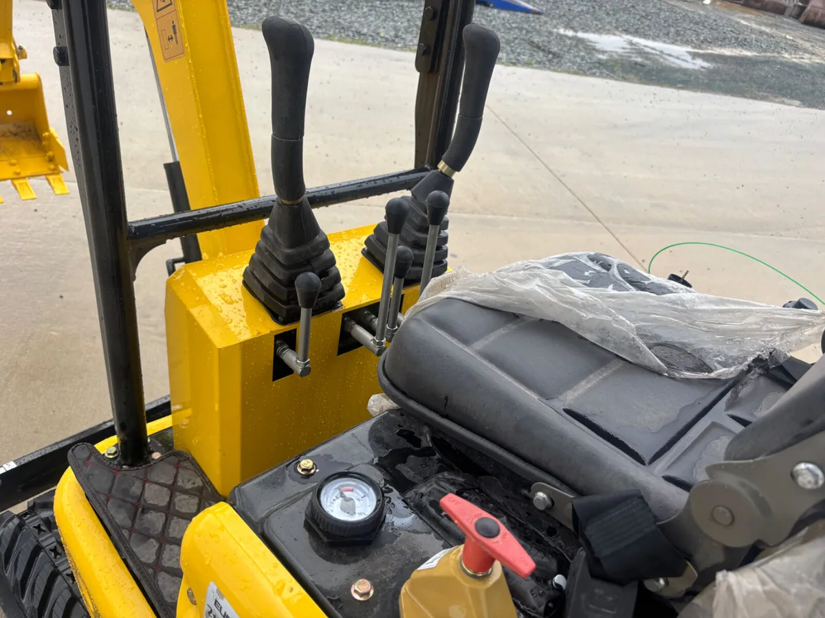 New 1 ton digger - Image 2