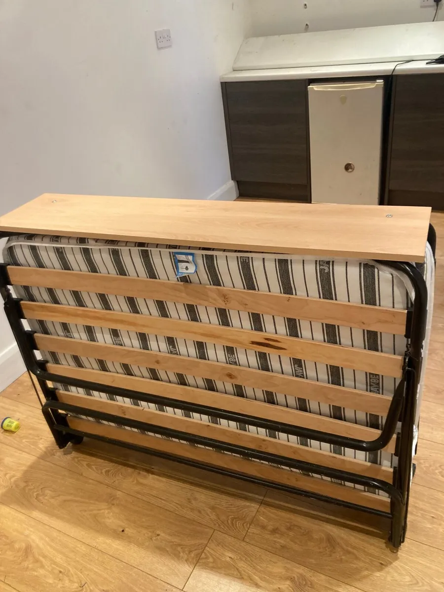 Fold up bed - Image 1