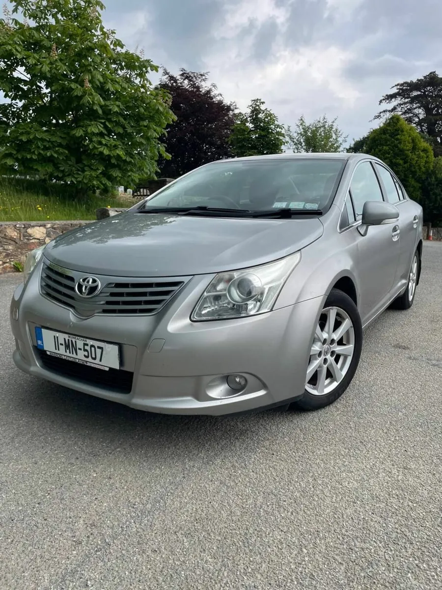 Toyota Avensis 2011 - Image 1