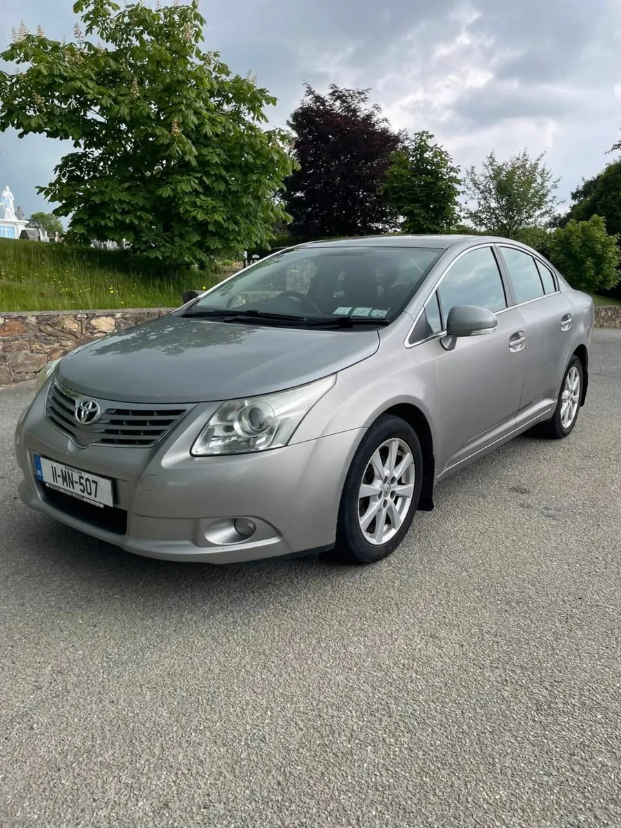 Toyota Avensis 2011 - Image 4