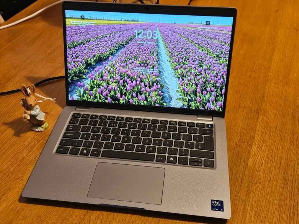Dell Latitude 5450 Ultra 5 Ai - Image 1
