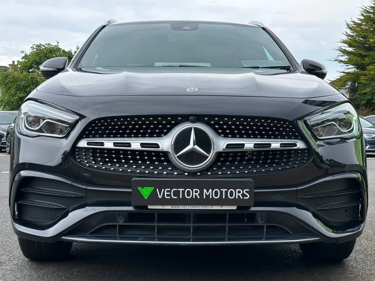 Mercedes-Benz GLA-Class 250E AMG Exclusive Editio - Image 3