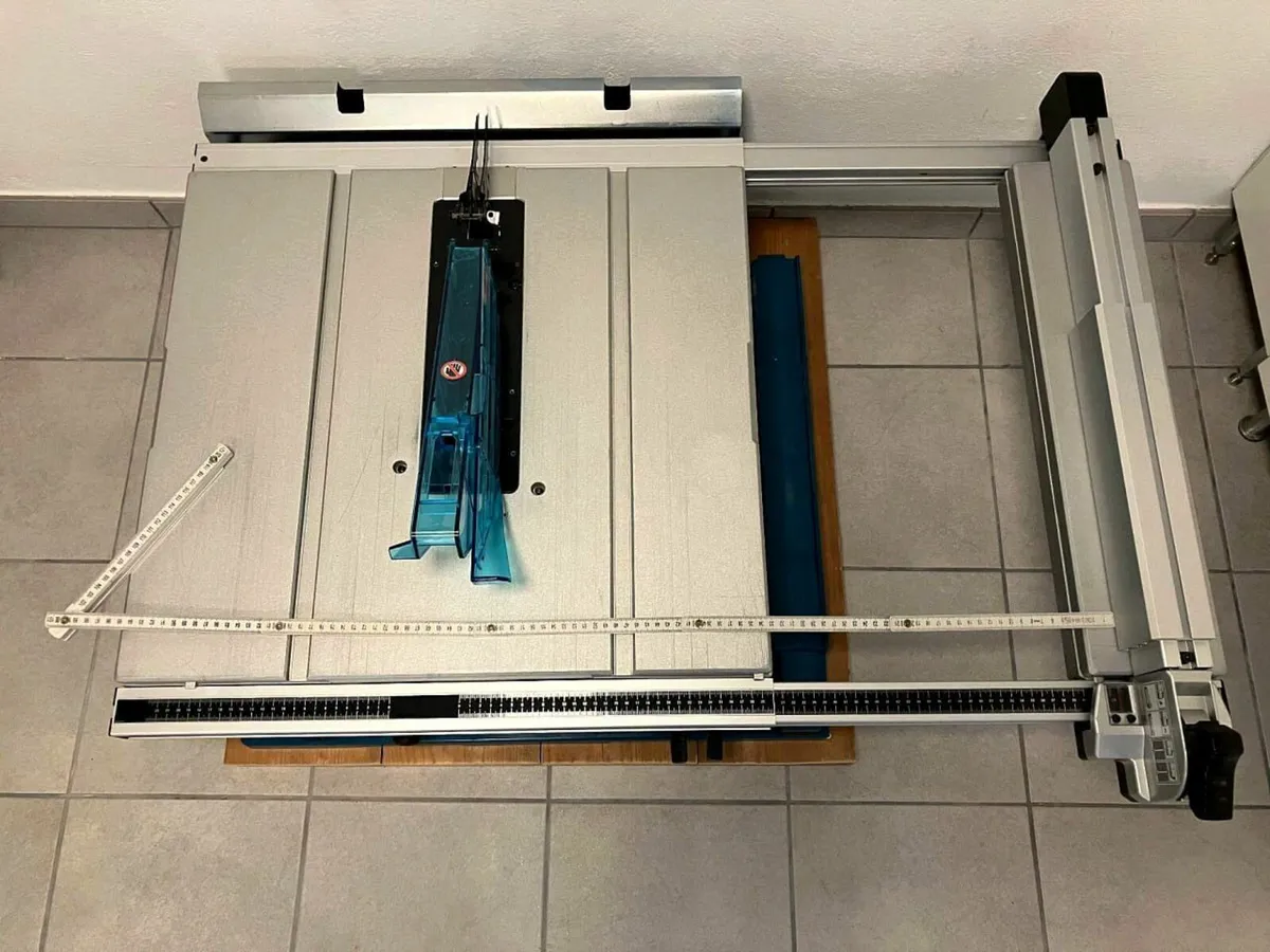 Makita Table Saw 1650W 260mm 230v - Image 2