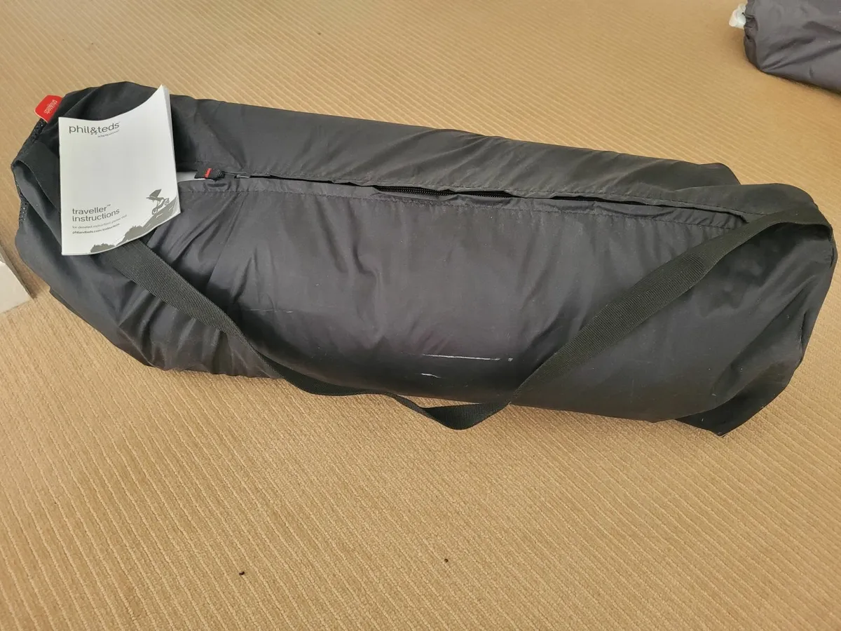 phil&teds Travel Cot - Image 2