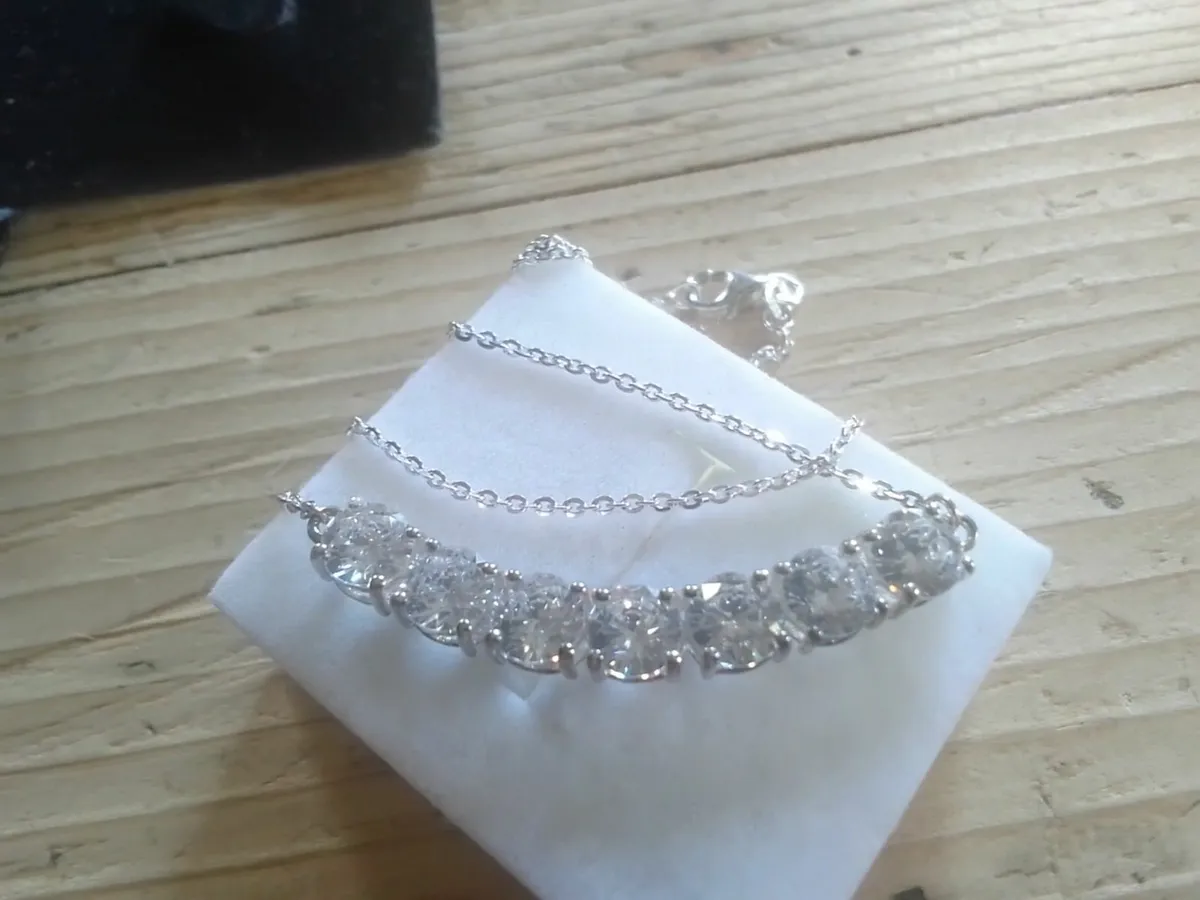 STG SILVER SWAROVSKI  7 ROW PENDANT  19 " NEW - Image 1
