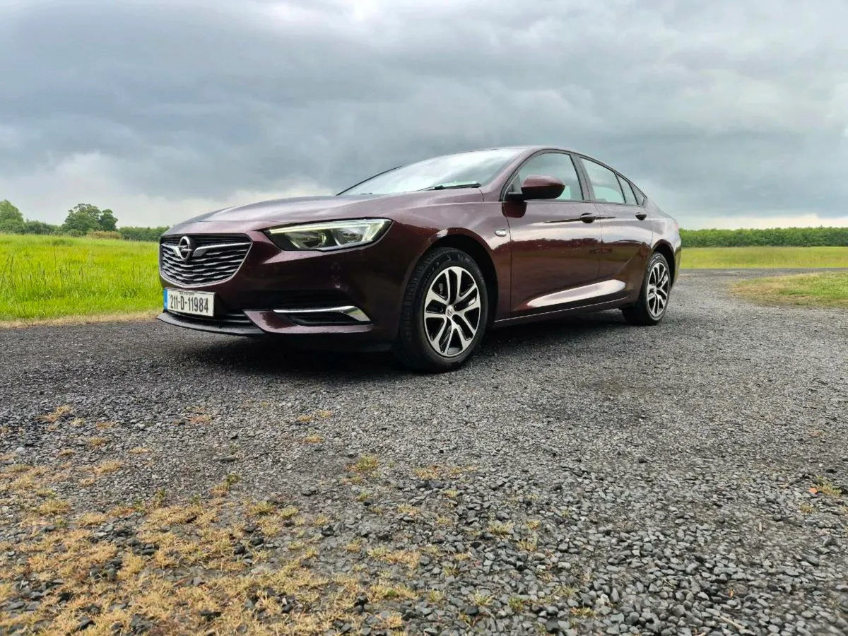 Opel Insignia 2021 1.6 Diesel Grand sport sc - Image 3