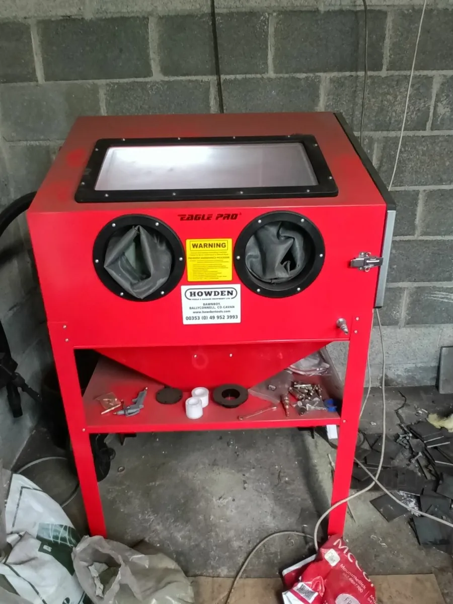 Sandblasting Equipment - Image 1