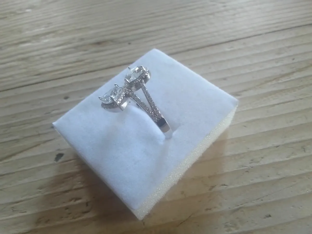 STERLING SILVER SWAROVSKI DOUBLE HEART RING O - Image 2