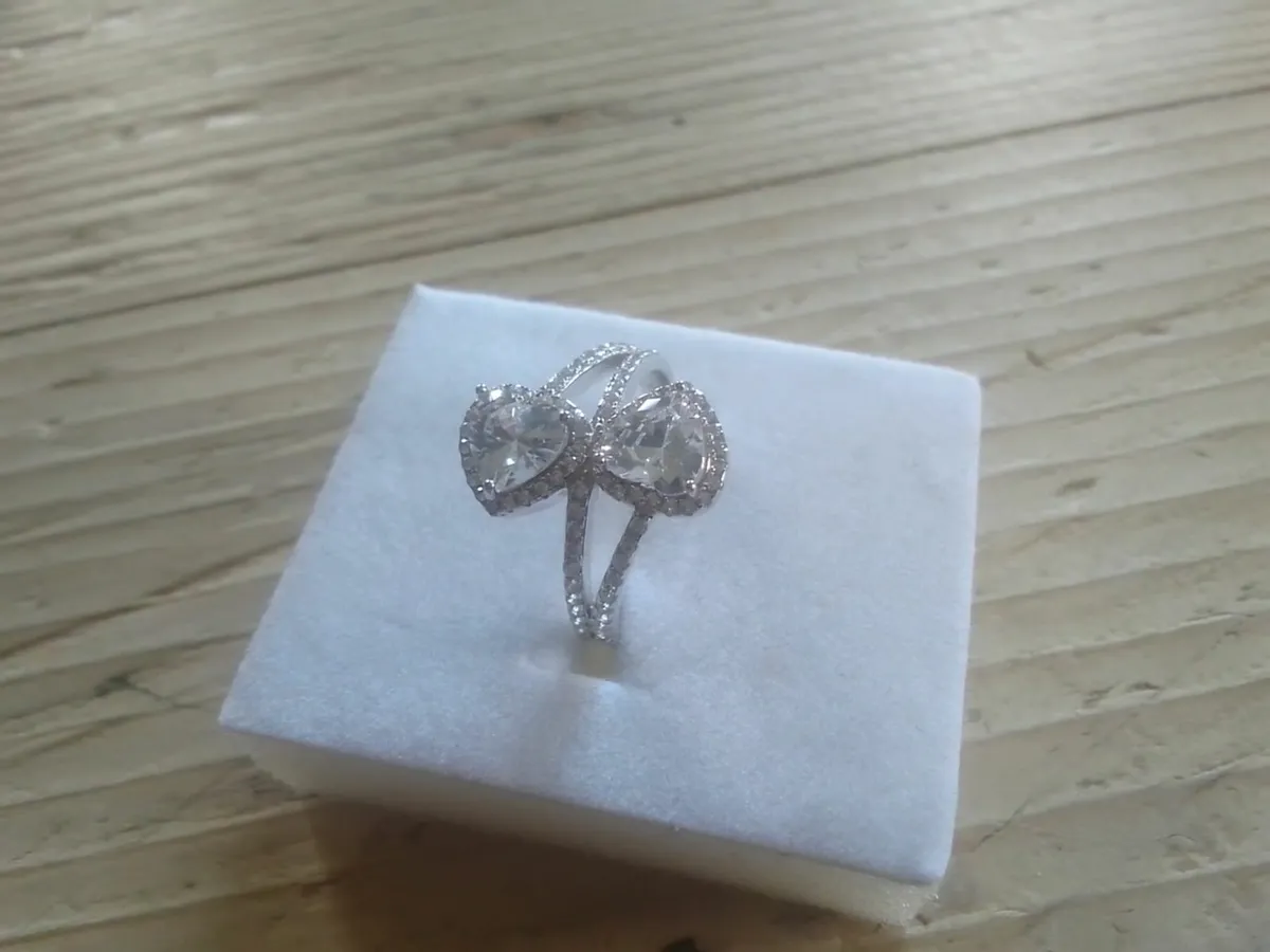 STERLING SILVER SWAROVSKI DOUBLE HEART RING O - Image 3