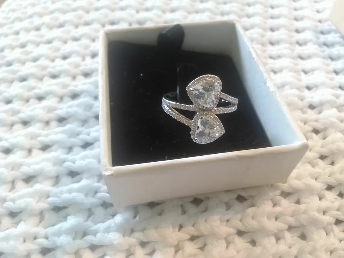 STERLING SILVER SWAROVSKI DOUBLE HEART RING O - Image 4