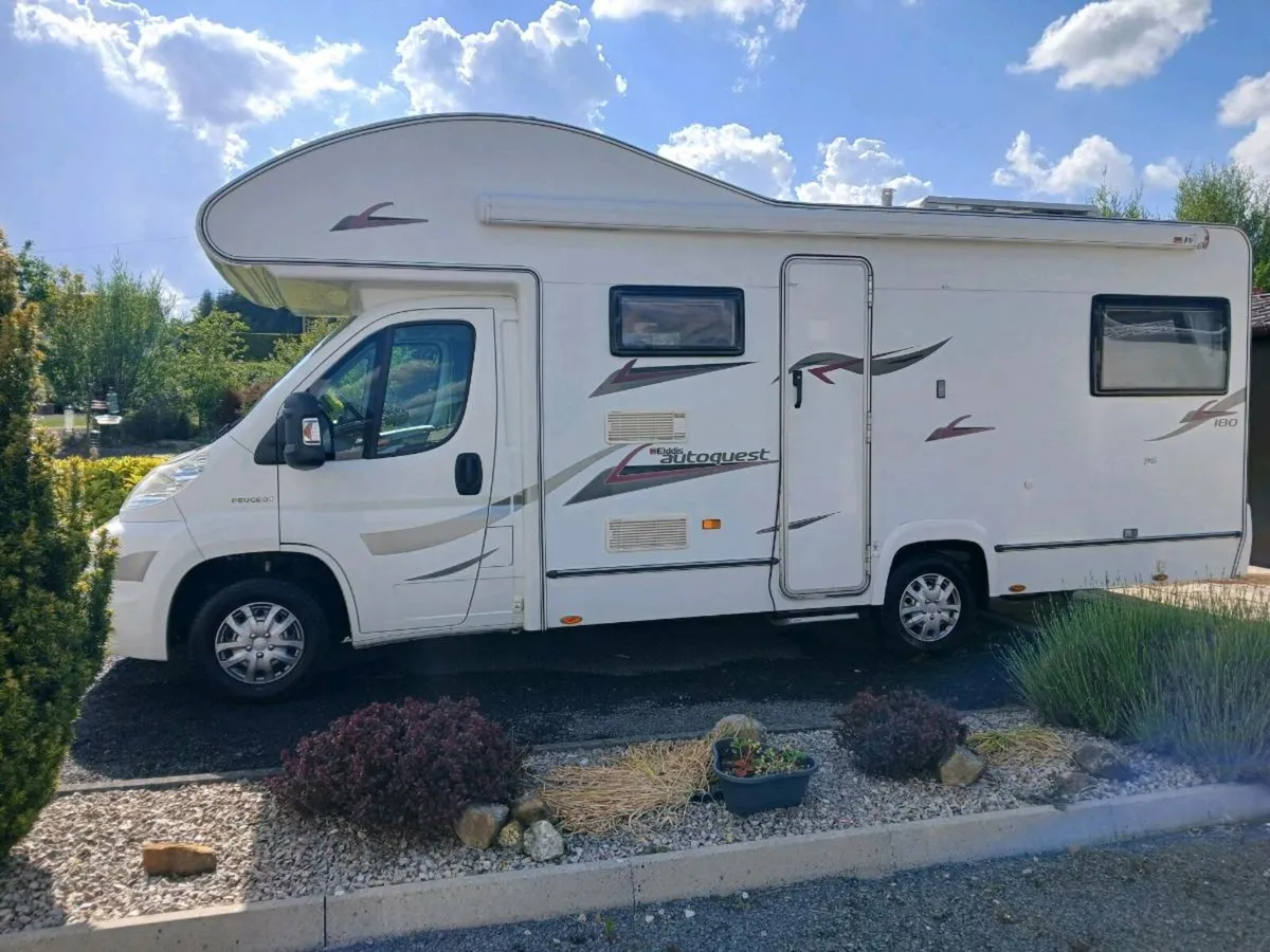 Motorhome - Image 2