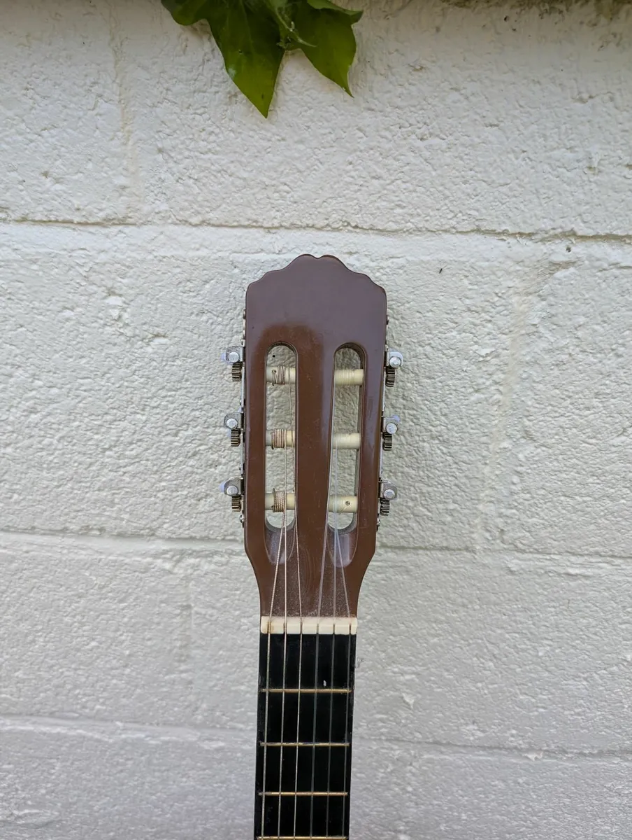 PRICE DROP: Acoustic guitar - Image 2