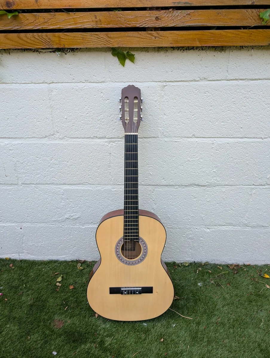 PRICE DROP: Acoustic guitar - Image 3