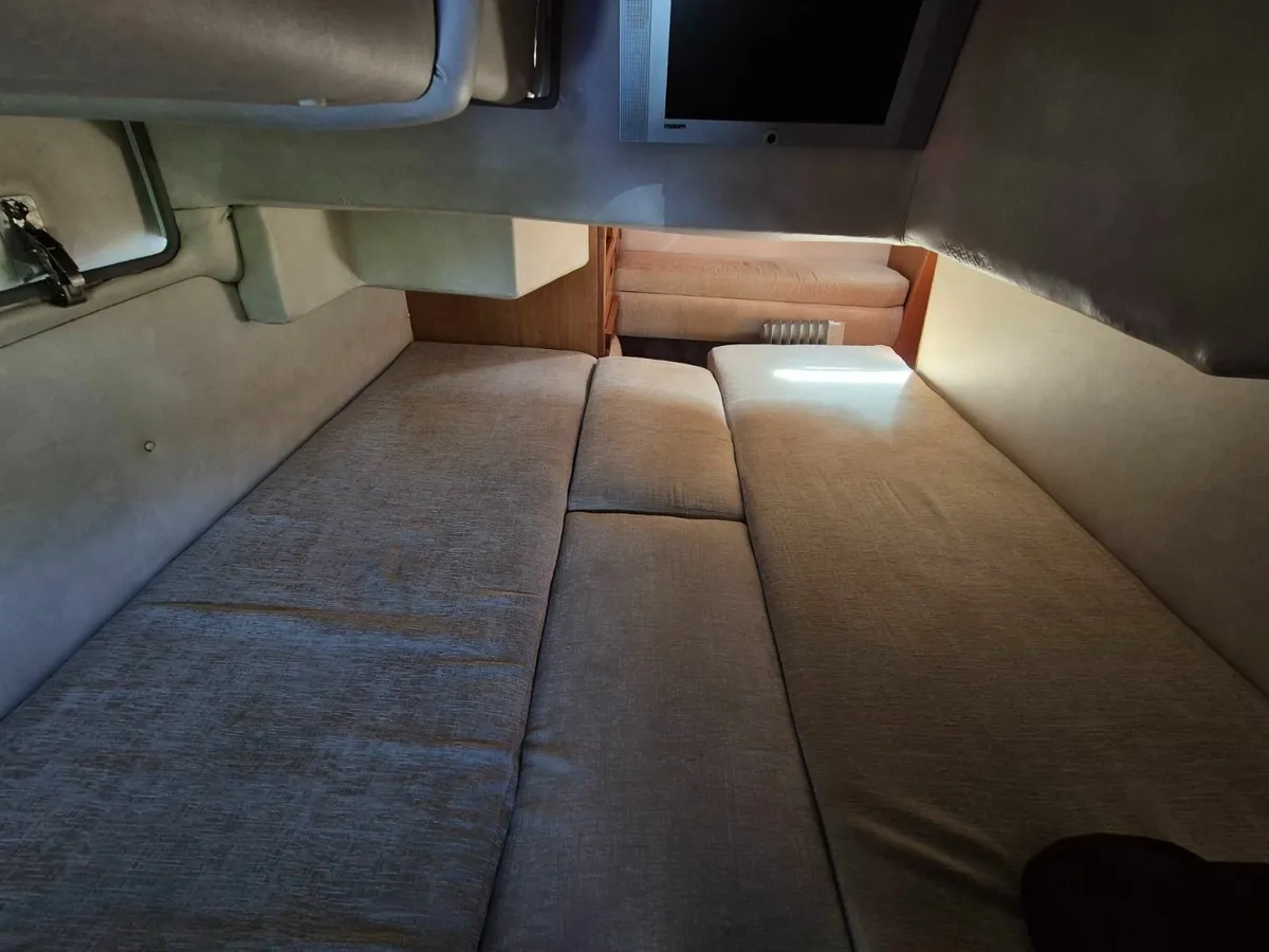 Sealine 328 Sovereign Sport Cruiser - Image 4