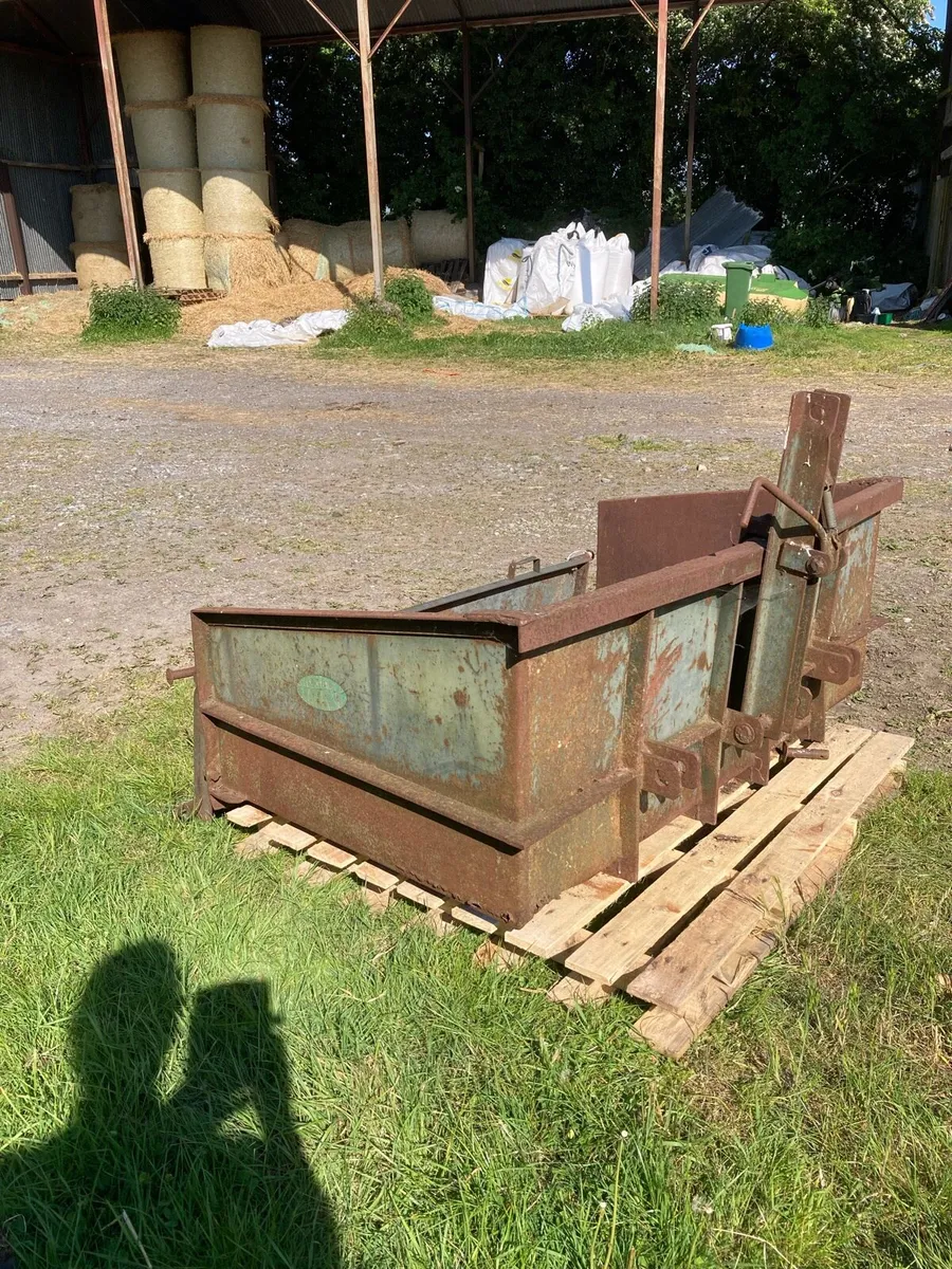 Transport Box for Tractor - Image 1