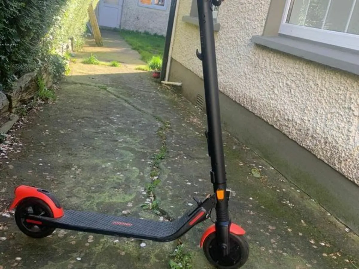Ninebot ES1L Electric Scooter - 20kph limit - Image 3