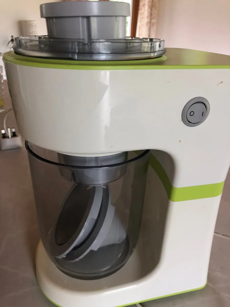 Small kitchen appliances - Image 1