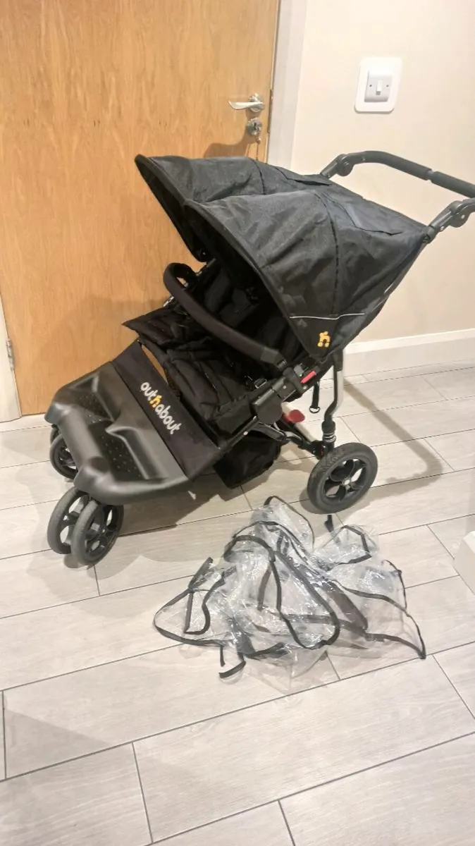 Out N About Little nipper double stroller - Image 1