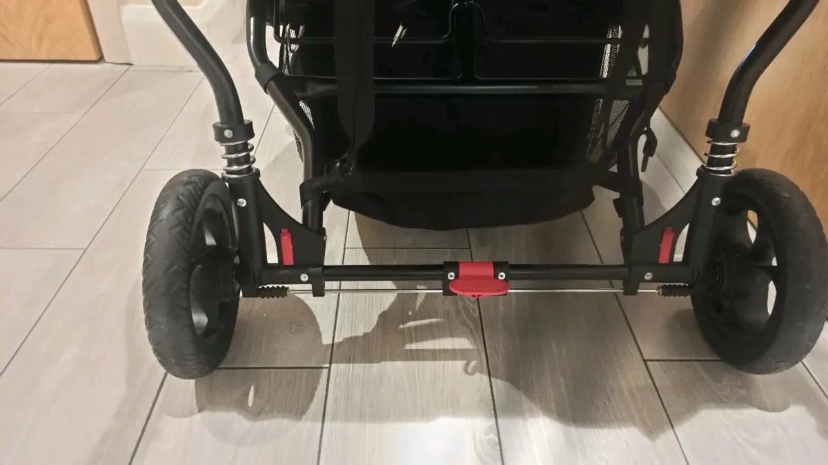 Out N About Little nipper double stroller - Image 3
