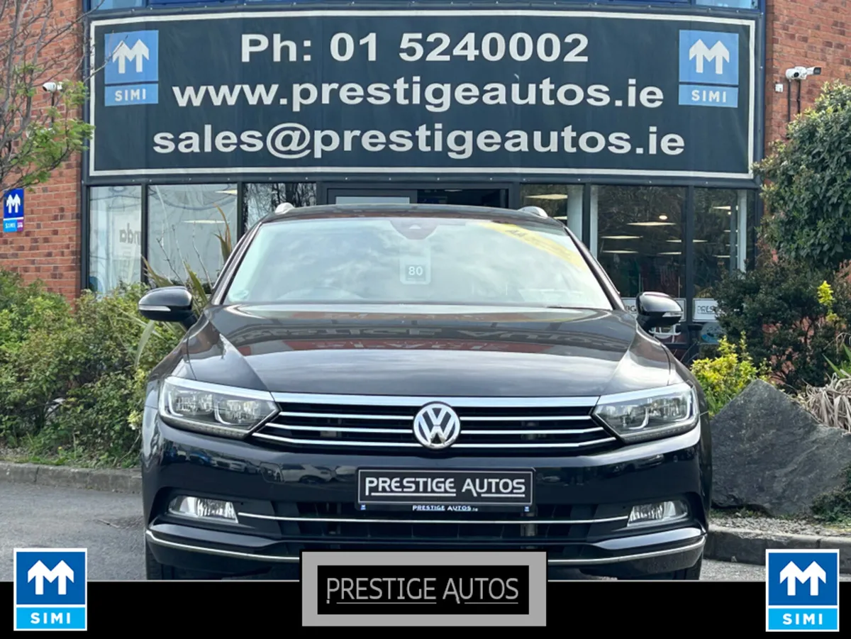 Volkswagen Passat 1.4 PETROL ELEGANCE- LINE *CAR I - Image 2