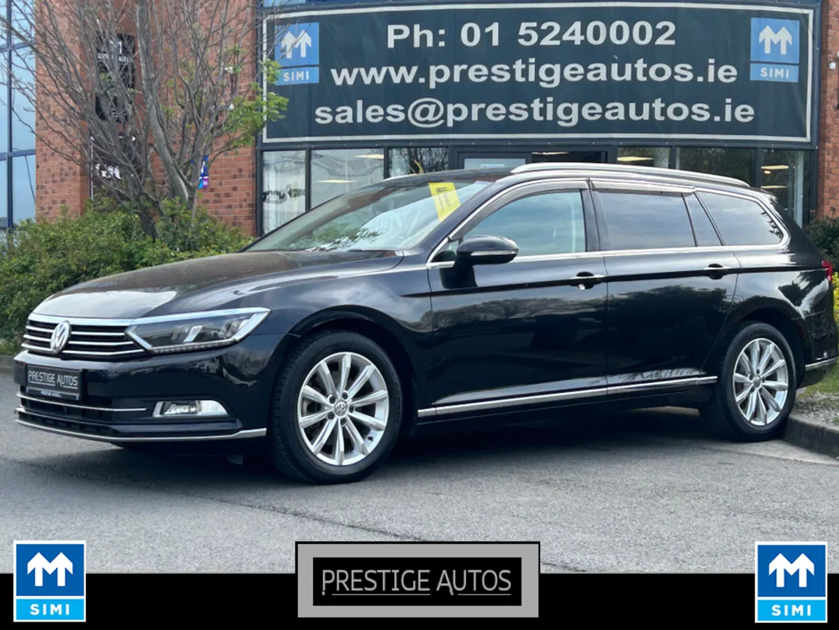 Volkswagen Passat 1.4 PETROL ELEGANCE- LINE *CAR I - Image 3