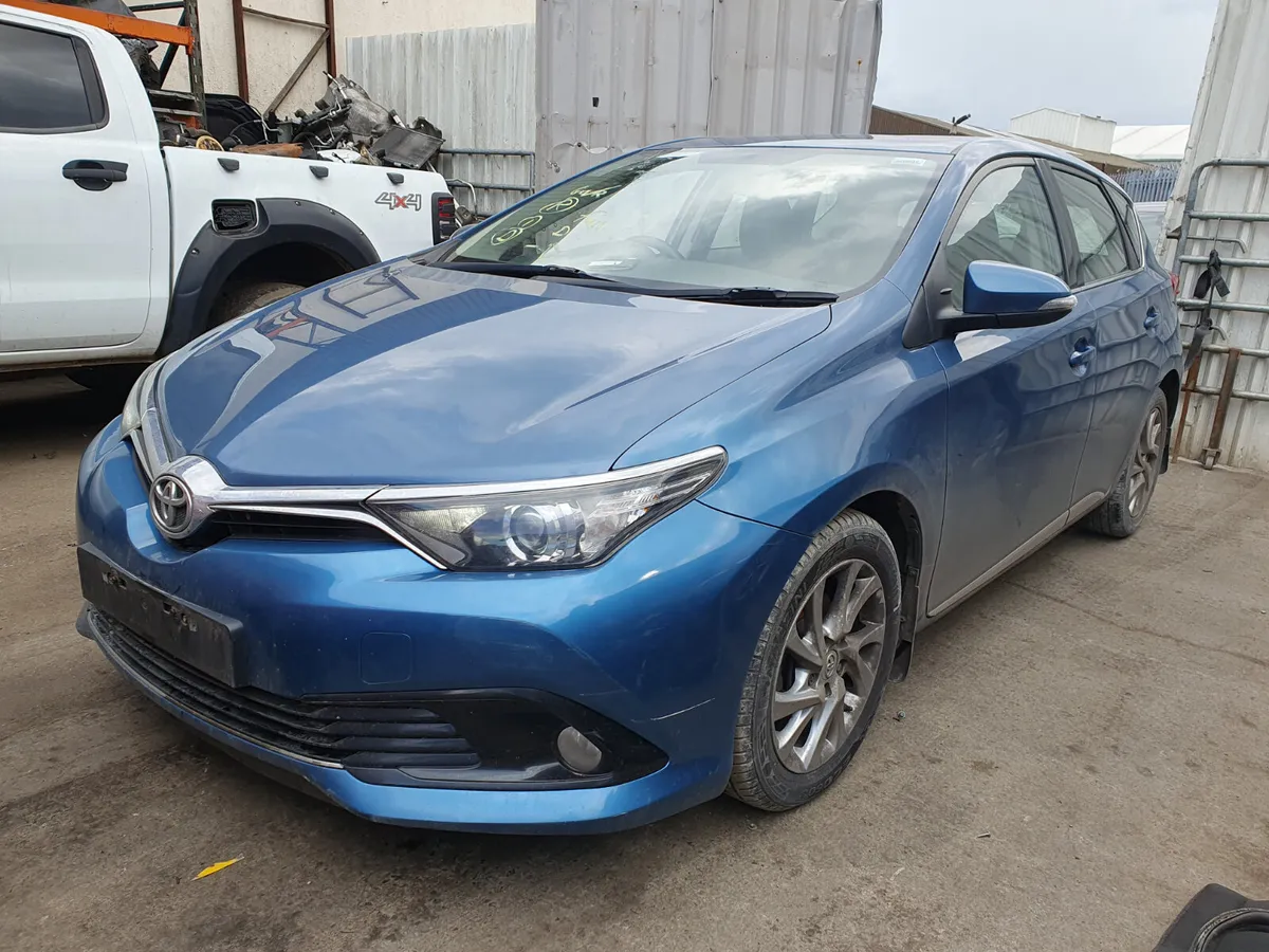 16 TOYOTA AURIS  1.6 D-4D (N47) FOR BREAKING - Image 1