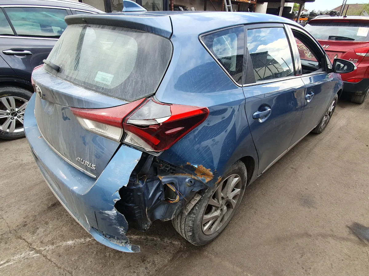 16 TOYOTA AURIS  1.6 D-4D (N47) FOR BREAKING - Image 3