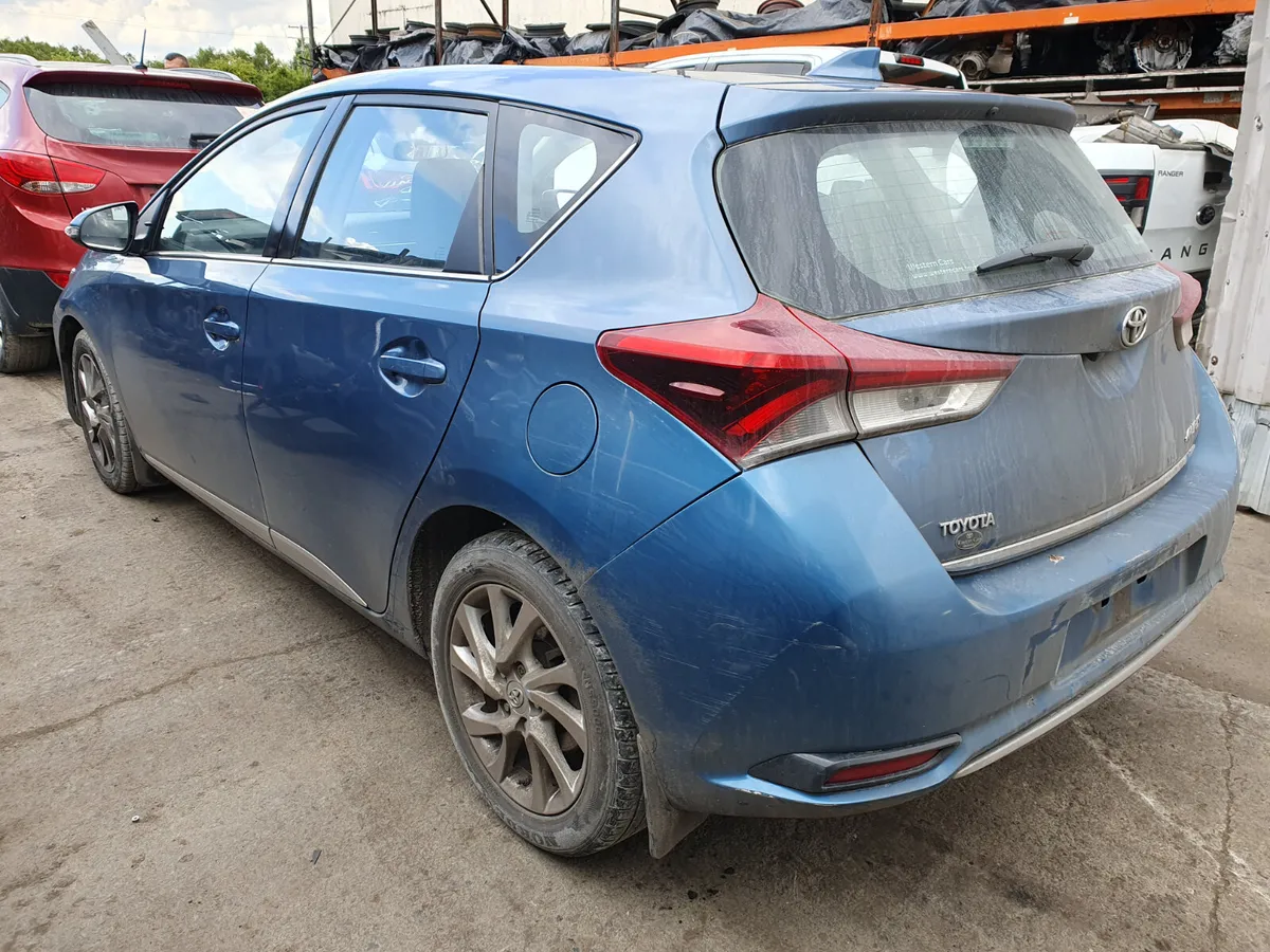 16 TOYOTA AURIS  1.6 D-4D (N47) FOR BREAKING - Image 4