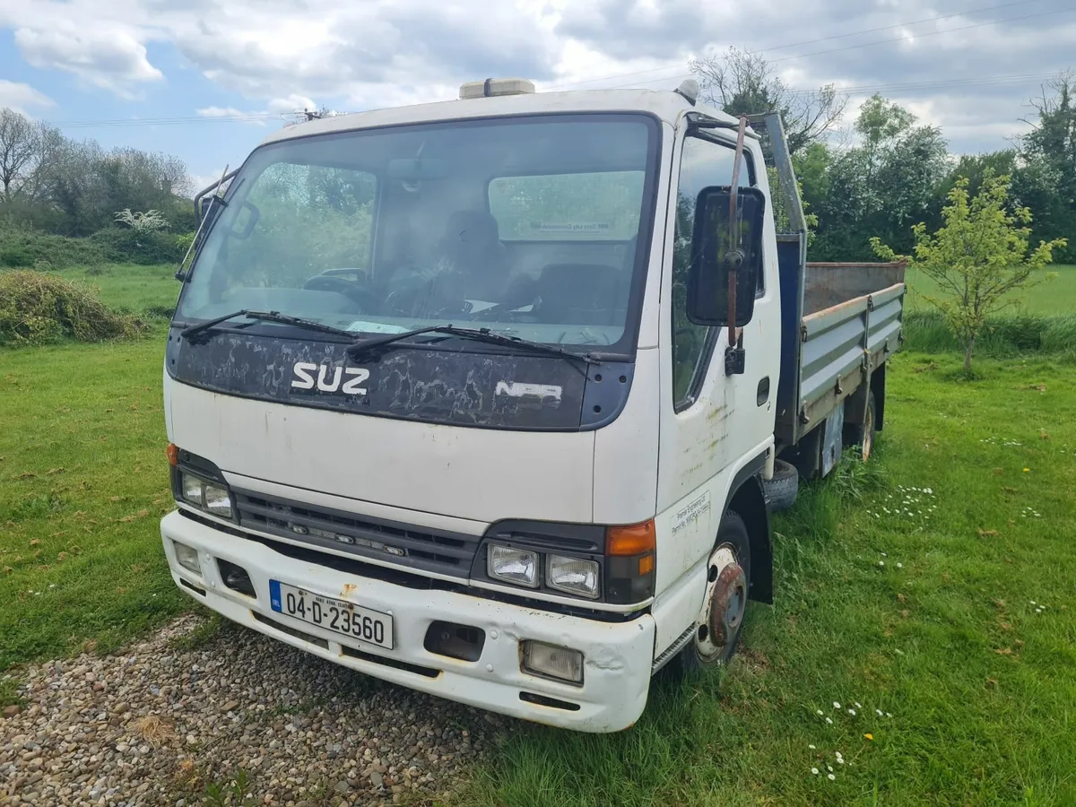 Isuzu NPR 2004 3.5t tipper - Image 2