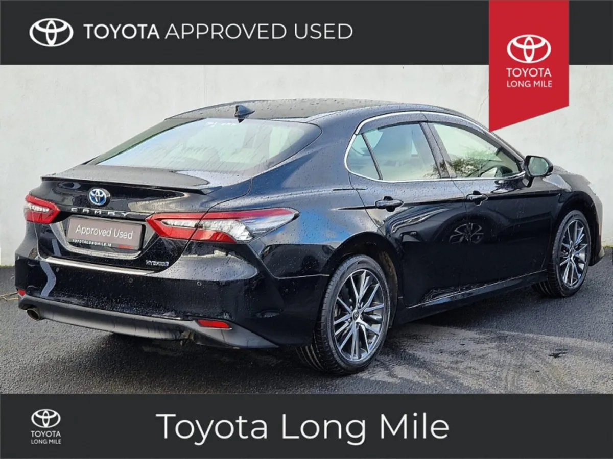 Toyota Camry 2.5 Hybrid Platinum 4dr - Image 2